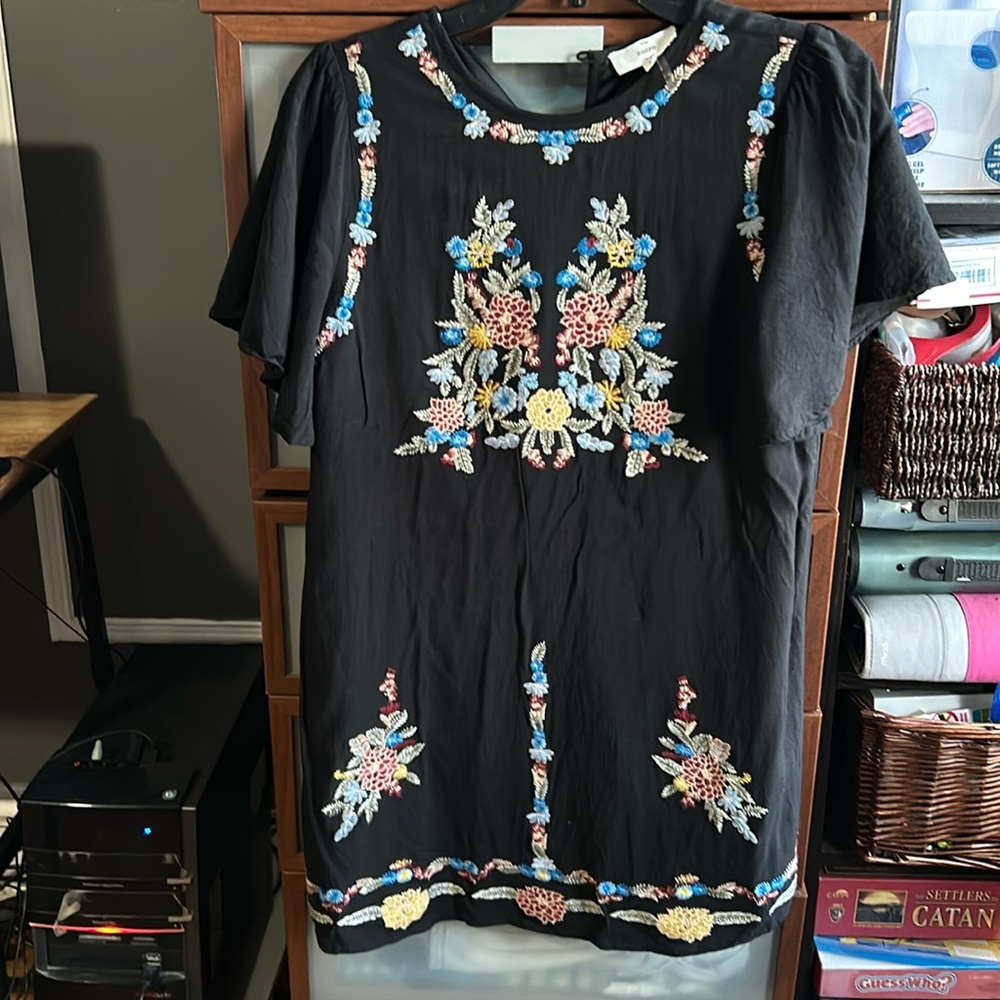 Entro embroidered  dress size small
